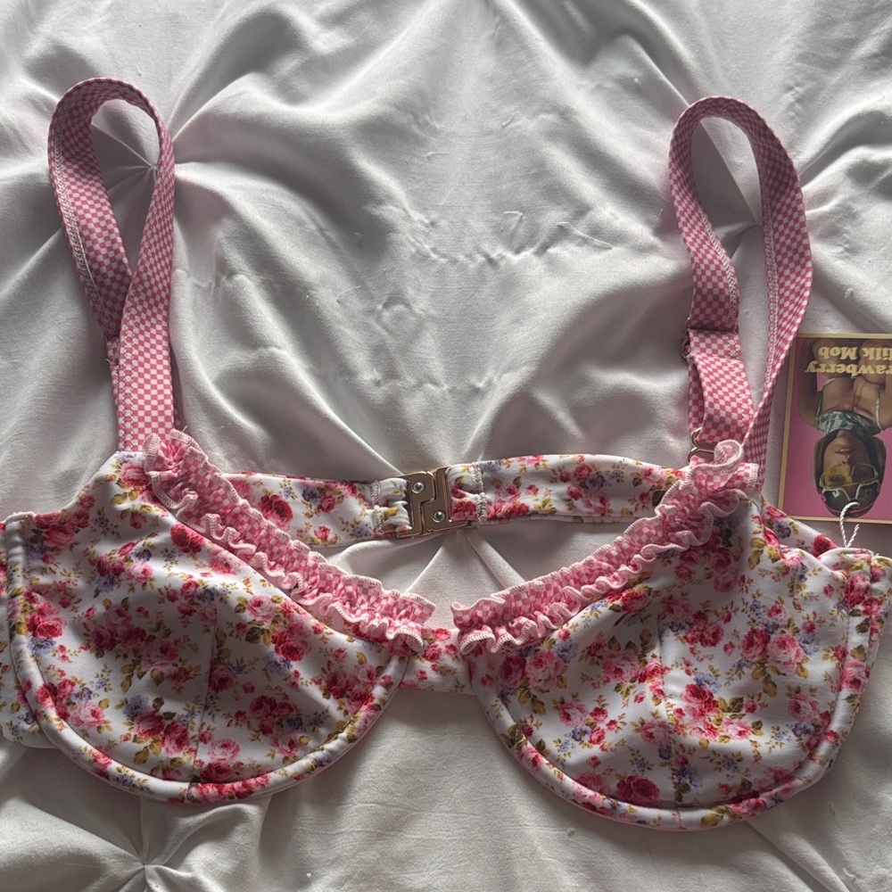 Strawberry Milk Mob Young Love Floral Two-Piece Bikini Set - Picture 7 of 9